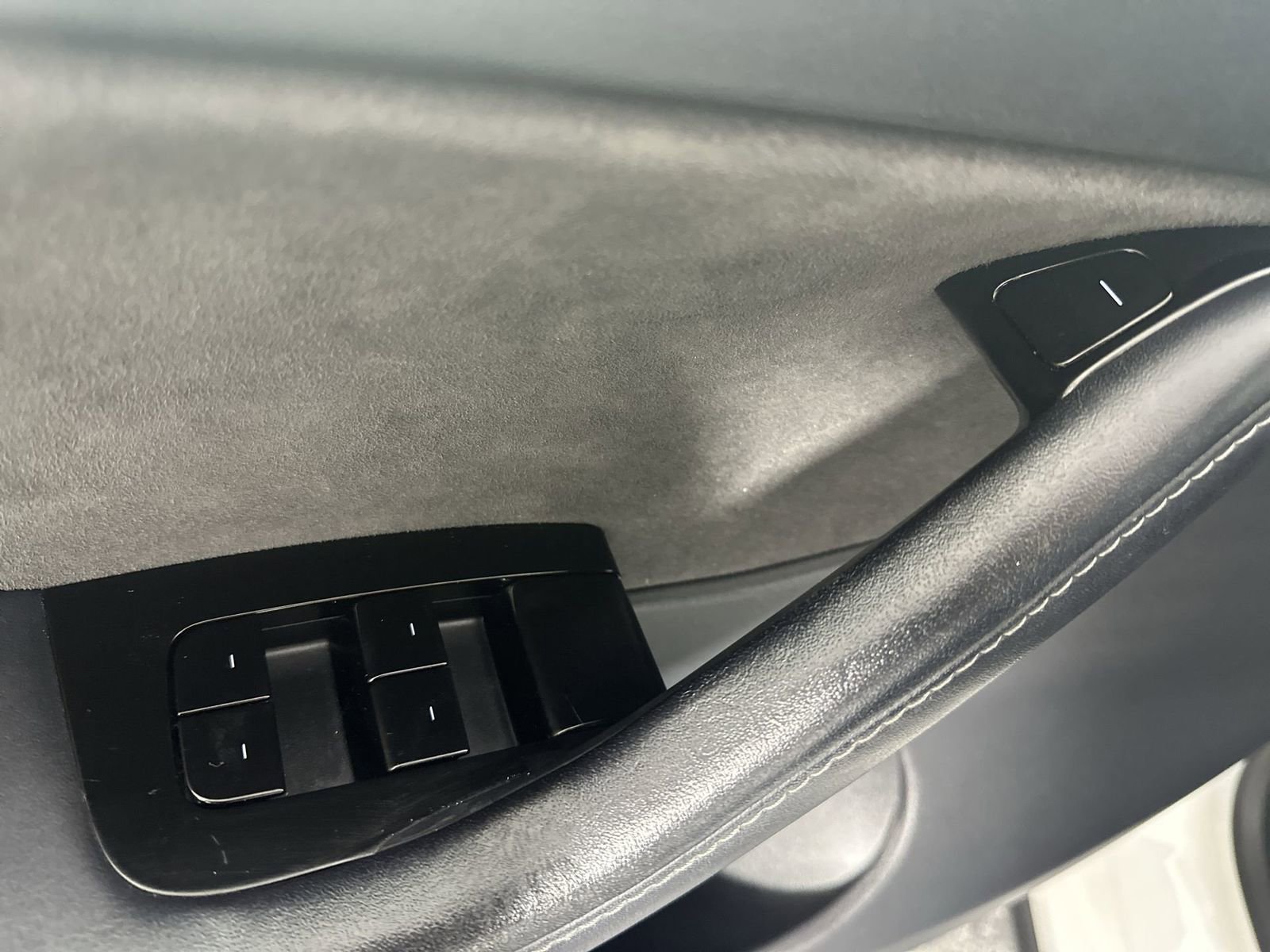 Used 2020 Tesla Model Y Long Range image 13