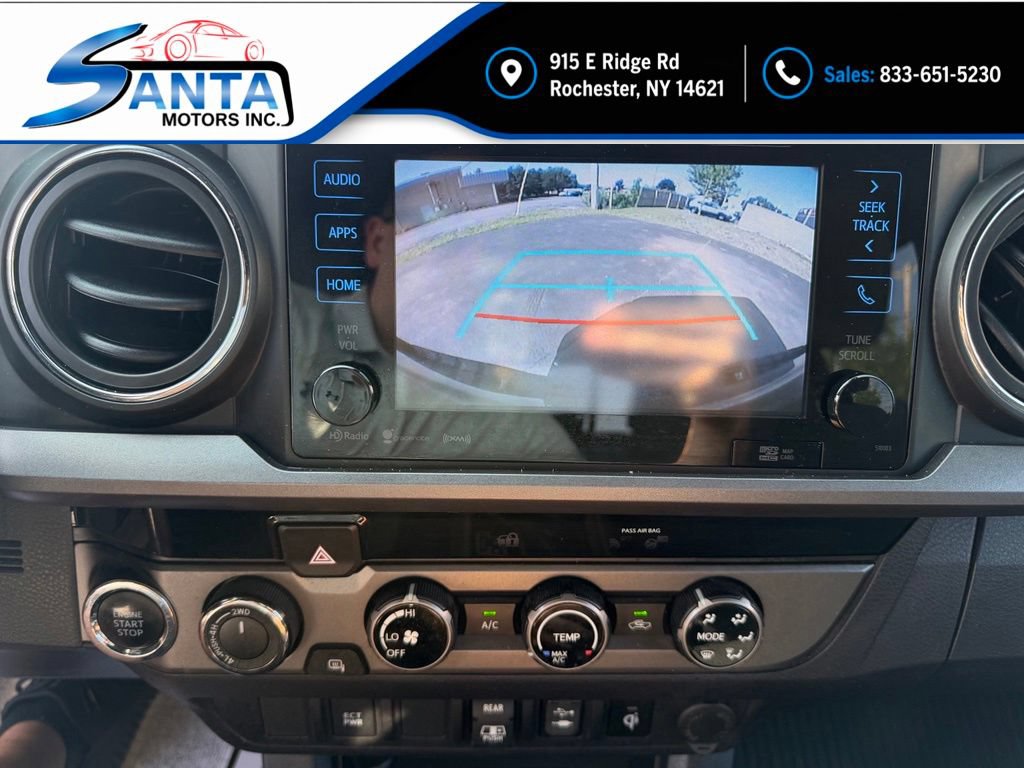 Used 2018 Toyota Tacoma TRD Sport AWD/4WD image 9