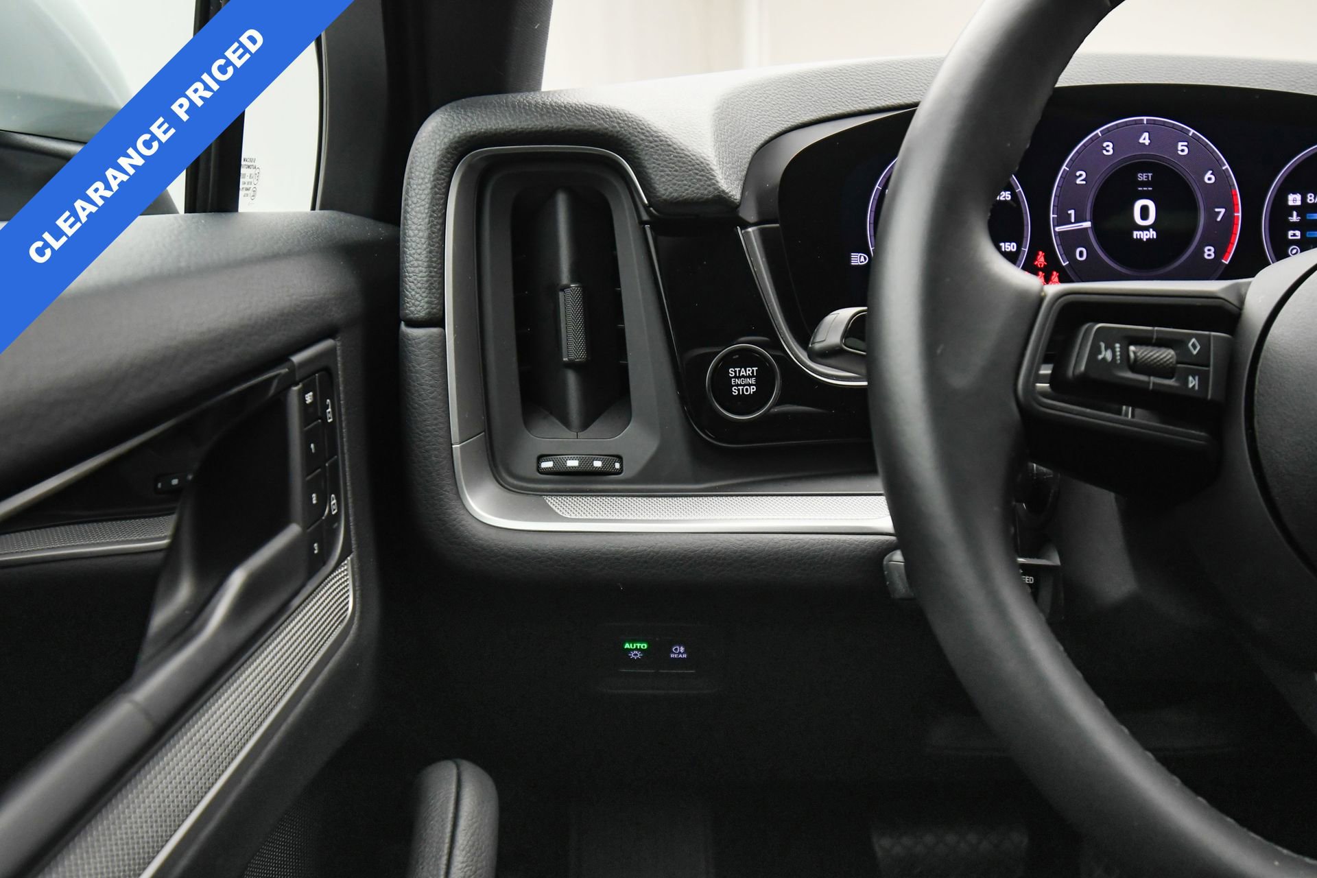 Used 2024 Porsche Cayenne Coupe image 33