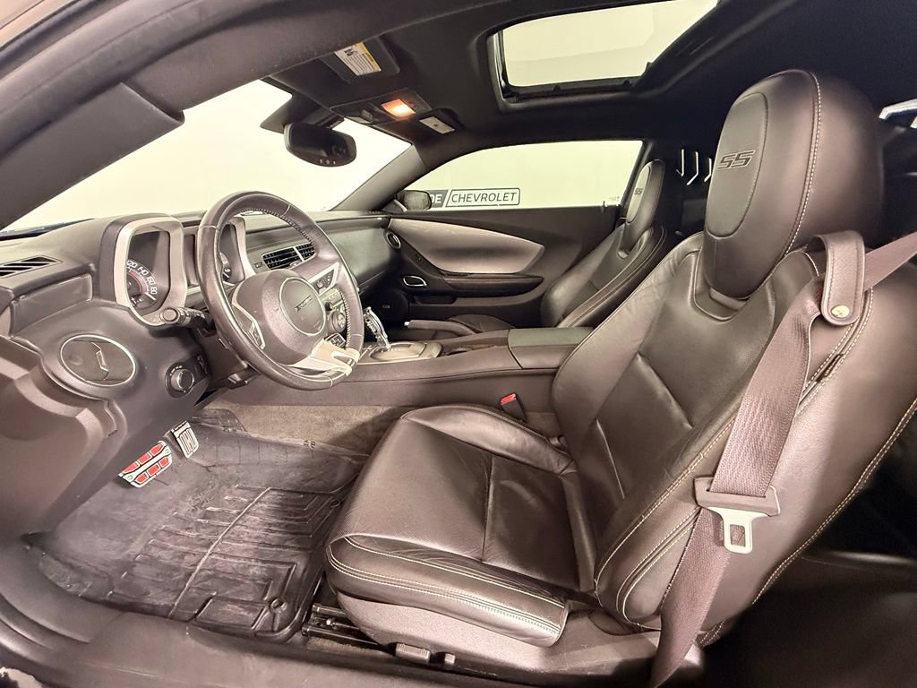 Used 2010 Chevrolet Camaro SS w/ RS Package RWD image 20