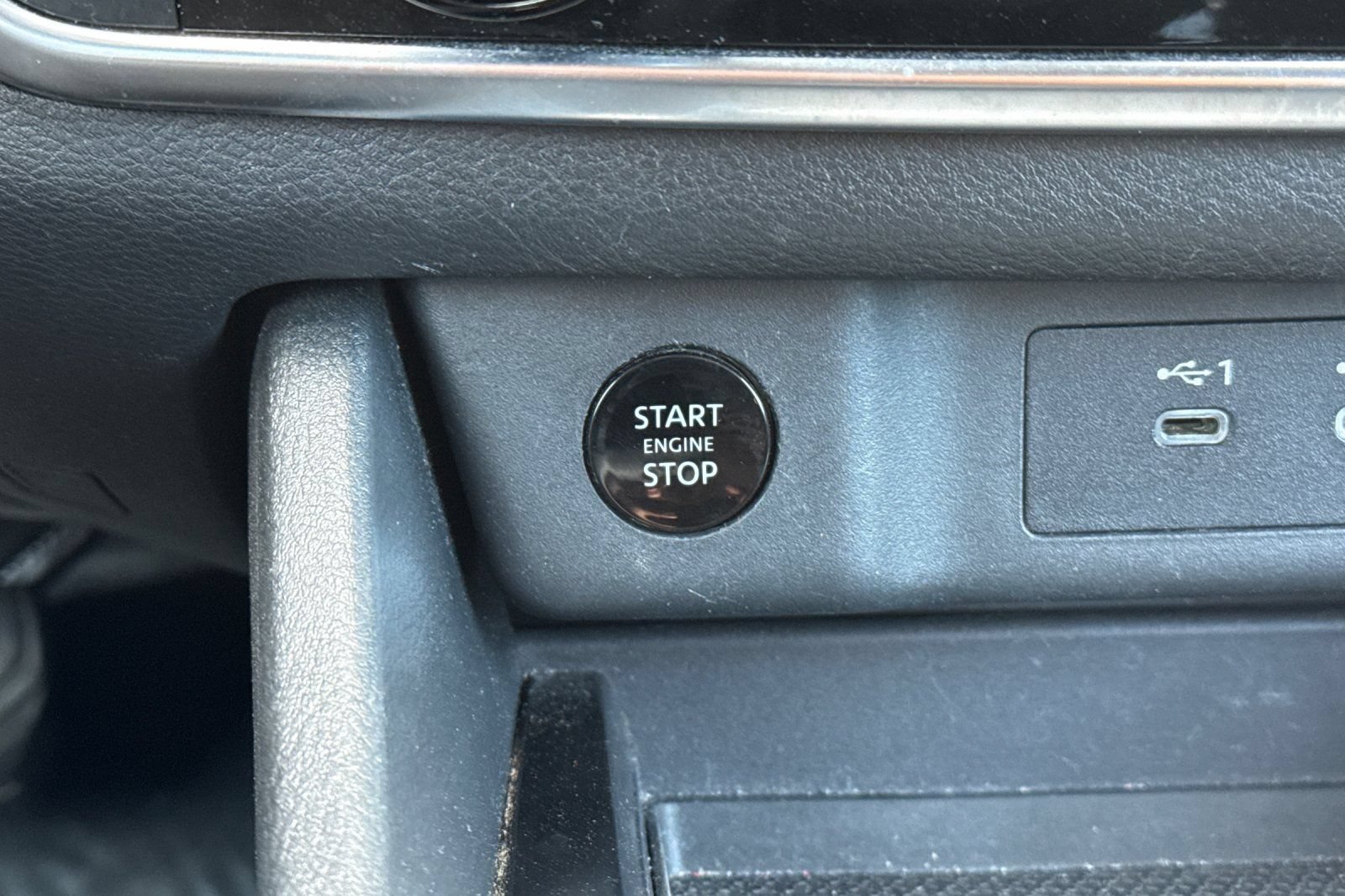 Certified 2024 Nissan Rogue S AWD/4WD image 29