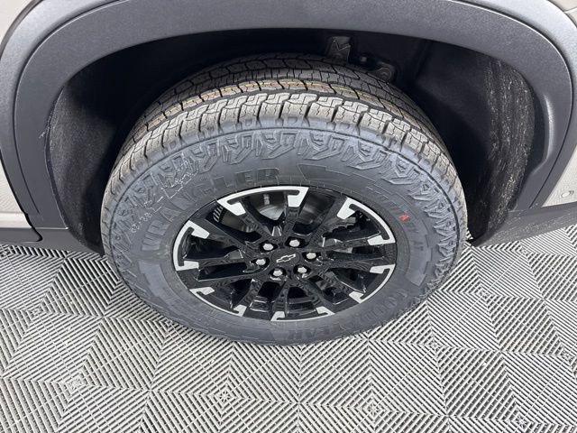 New 2026 Chevrolet Traverse Z71 w/ Enhanced Driving Package image 12