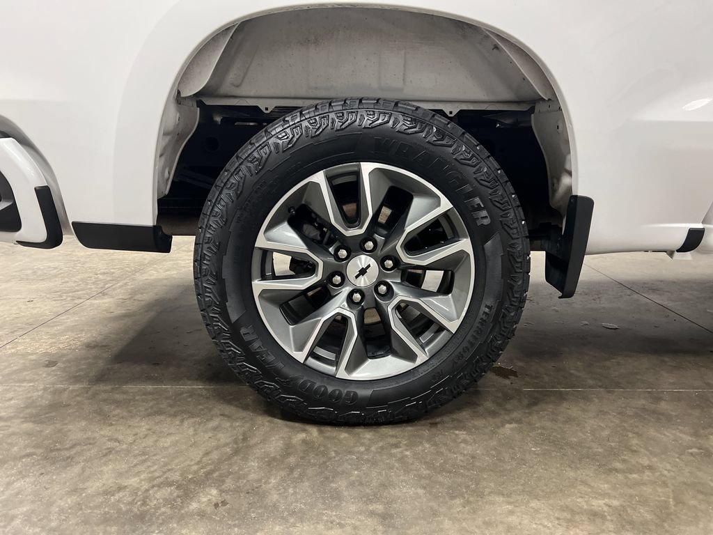 Used 2023 Chevrolet Silverado 1500 RST w/ Z71 Off-Road Package AWD/4WD image 10