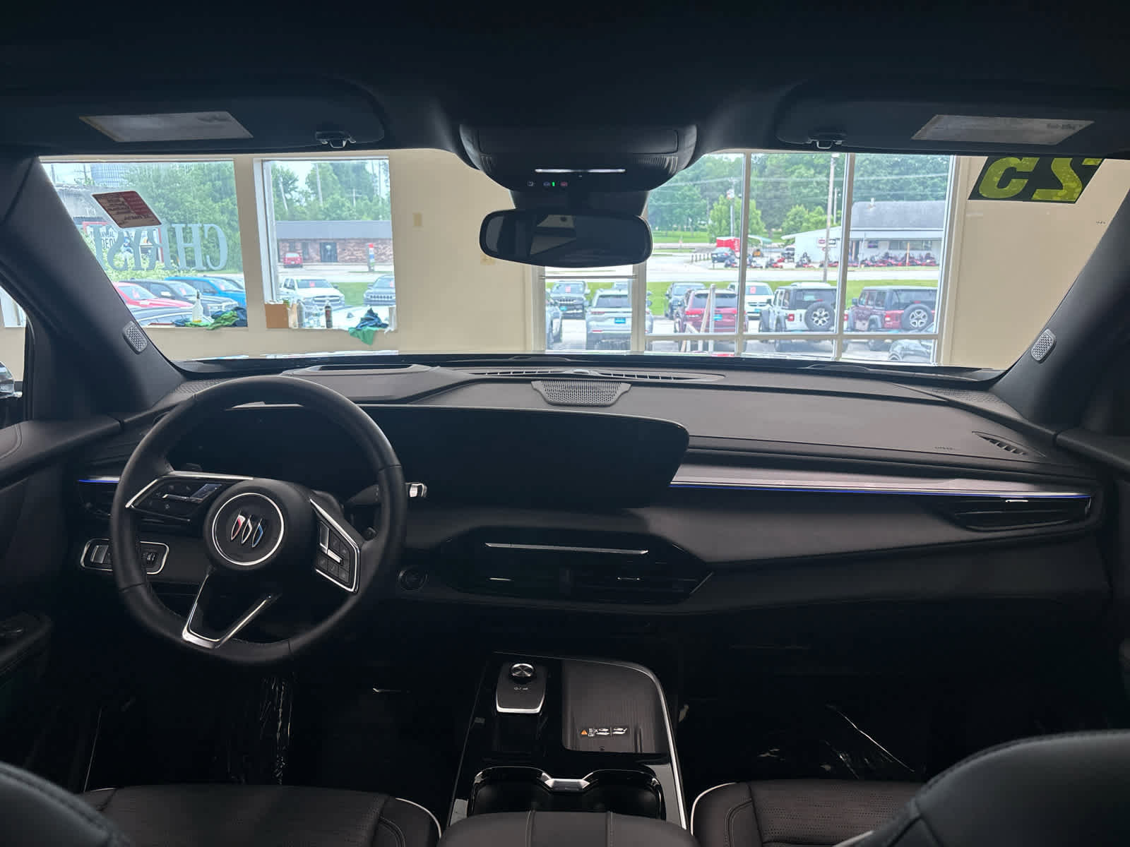 Used 2025 Buick Enclave Sport Touring w/ Power Package FWD image 25