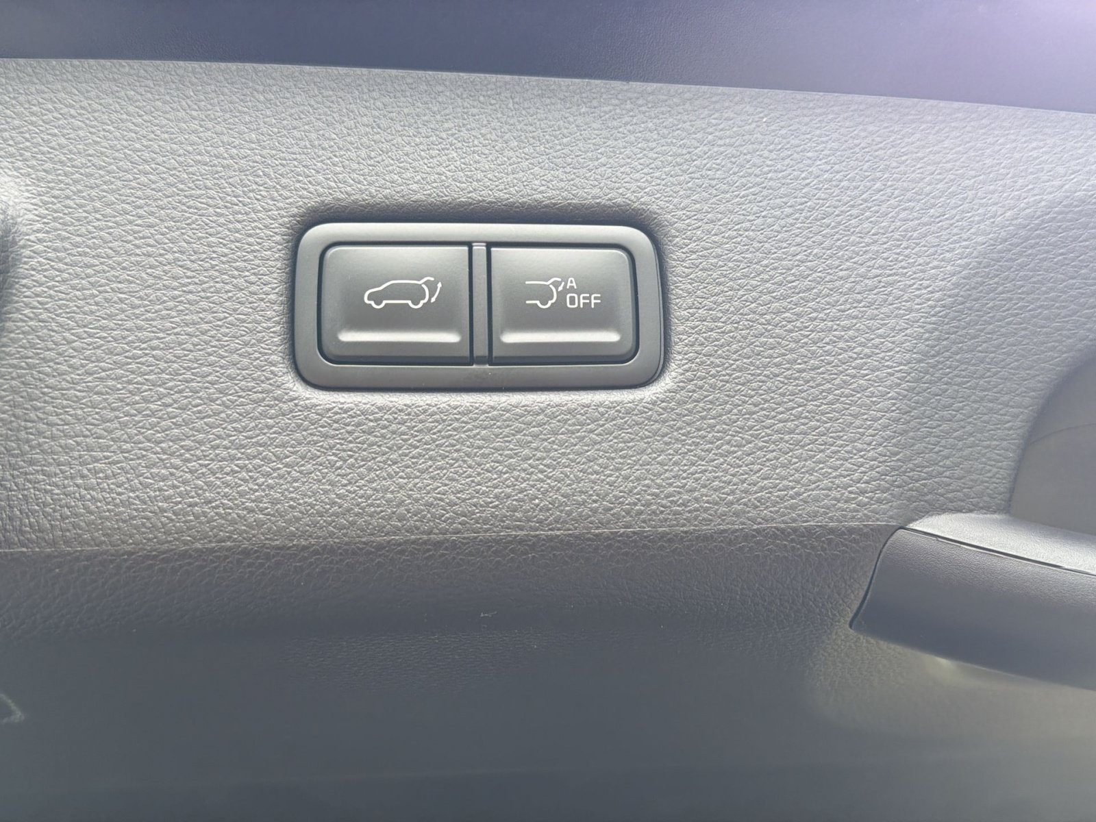 New 2026 Kia Carnival EX FWD image 32