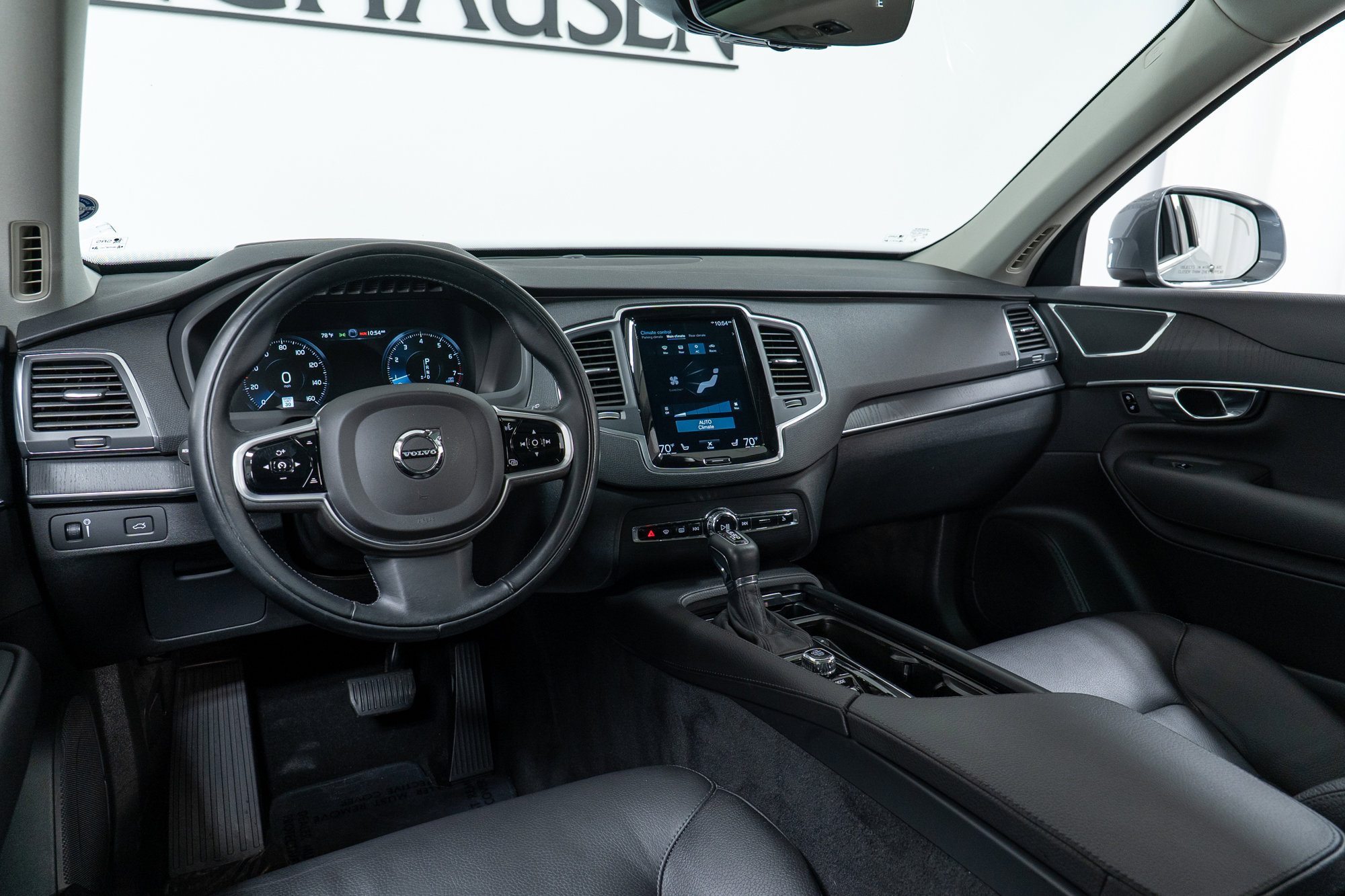 Used 2020 Volvo XC90 T6 Momentum image 16