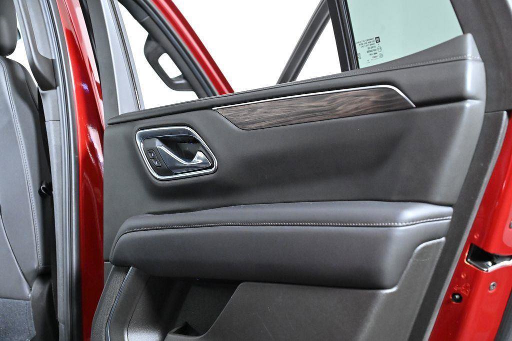 Used 2021 Chevrolet Tahoe Z71 w/ Luxury Package image 40