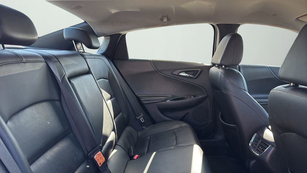Used 2016 Chevrolet Malibu LT w/ Leather Package image 10