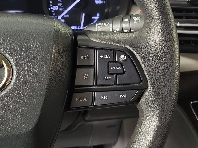 Used 2023 Toyota Sienna LE FWD image 25