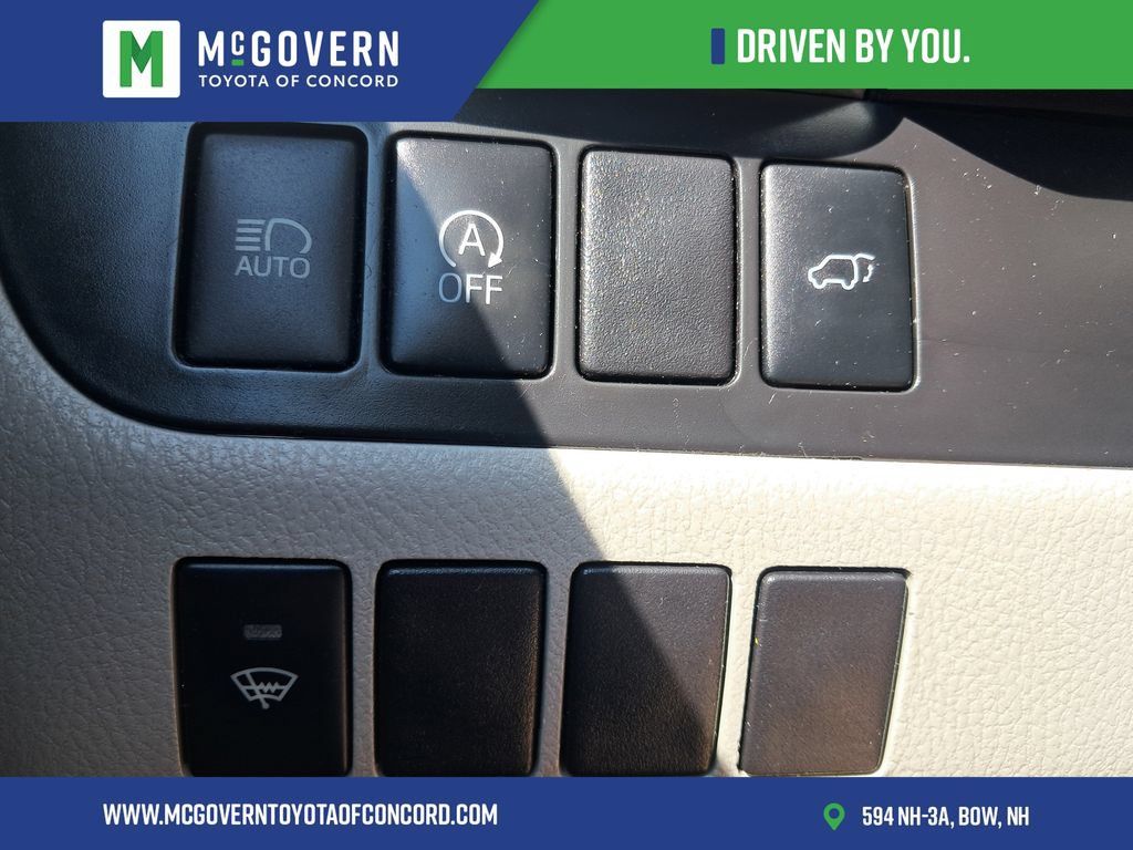Used 2019 Toyota Highlander Plus AWD/4WD image 23