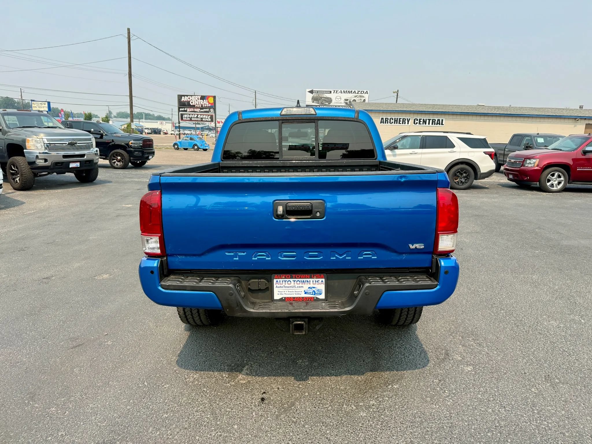 Used 2016 Toyota Tacoma TRD Sport w/ Premium & Technology Package AWD/4WD image 4