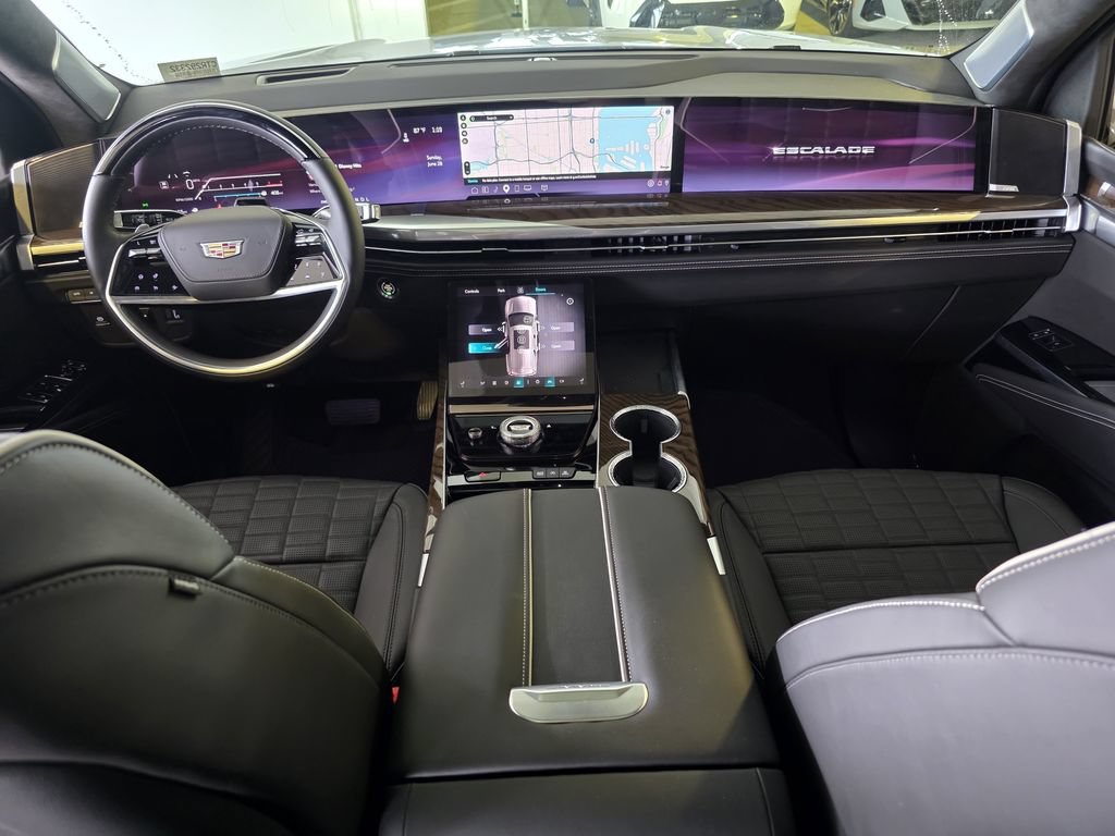 New 2026 Cadillac Escalade Platinum Sport w/ LPO, ONYX Package AWD/4WD image 8