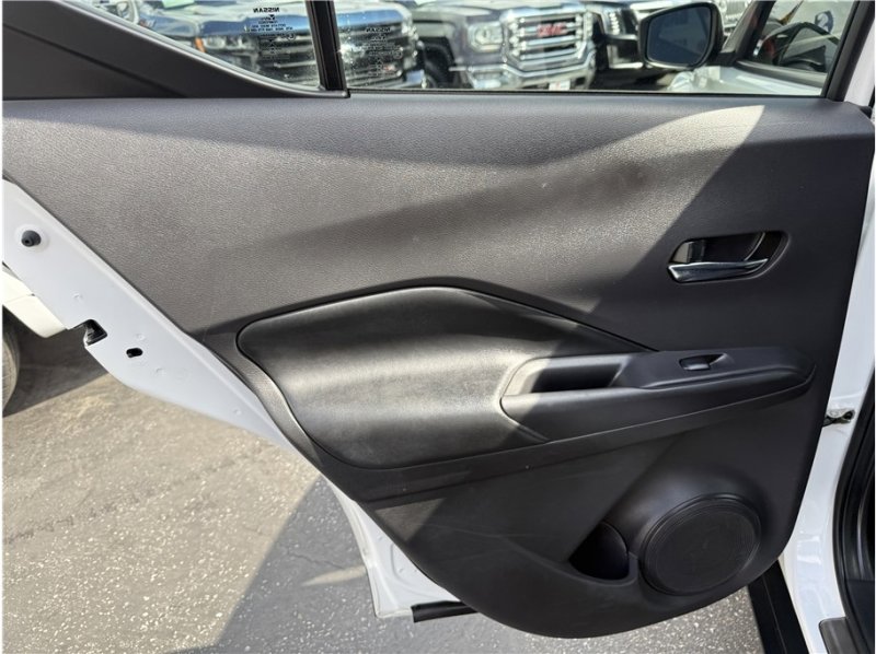 Used 2020 Nissan Kicks SR w/ SR Premium Package image 21