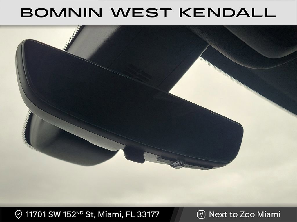 Used 2024 Chevrolet Traverse RS image 21