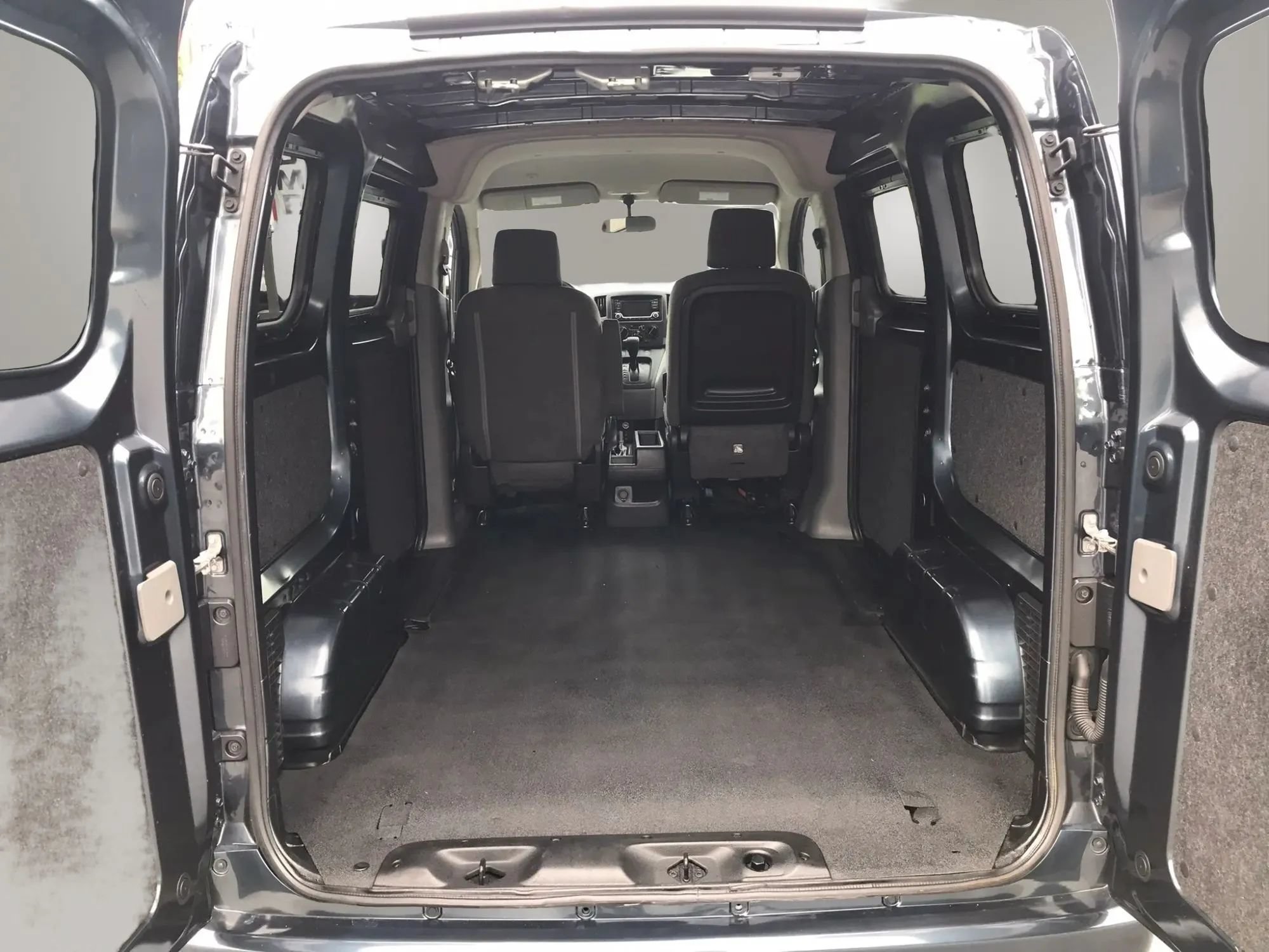 Used 2019 Nissan NV200 SV FWD image 3