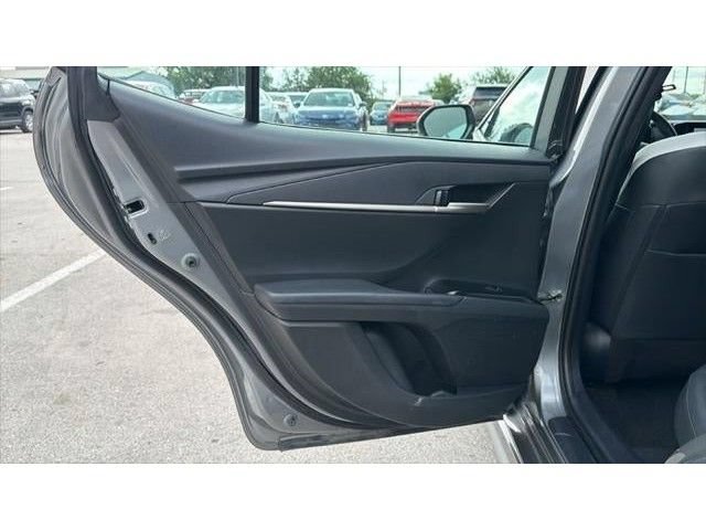 Used 2025 Toyota Camry SE FWD image 33