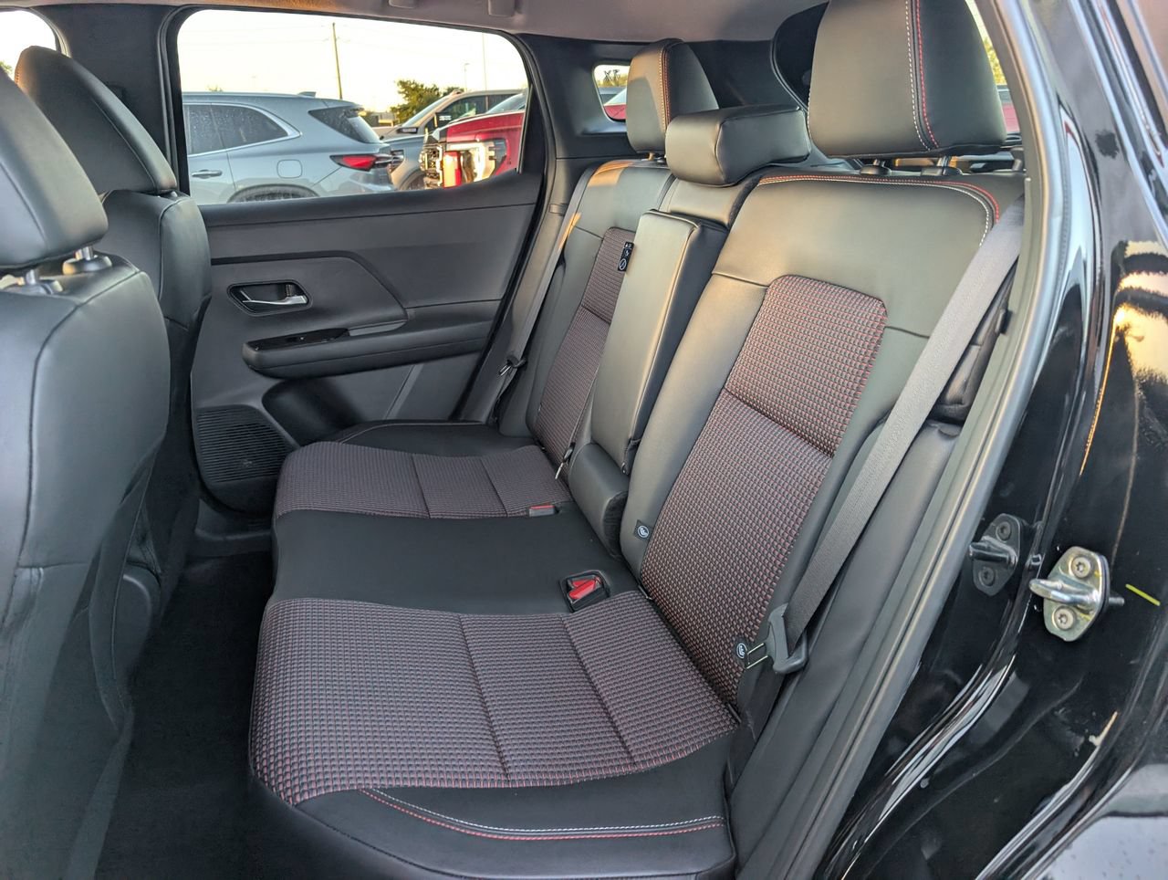 New 2027 Nissan Kicks SR FWD image 19