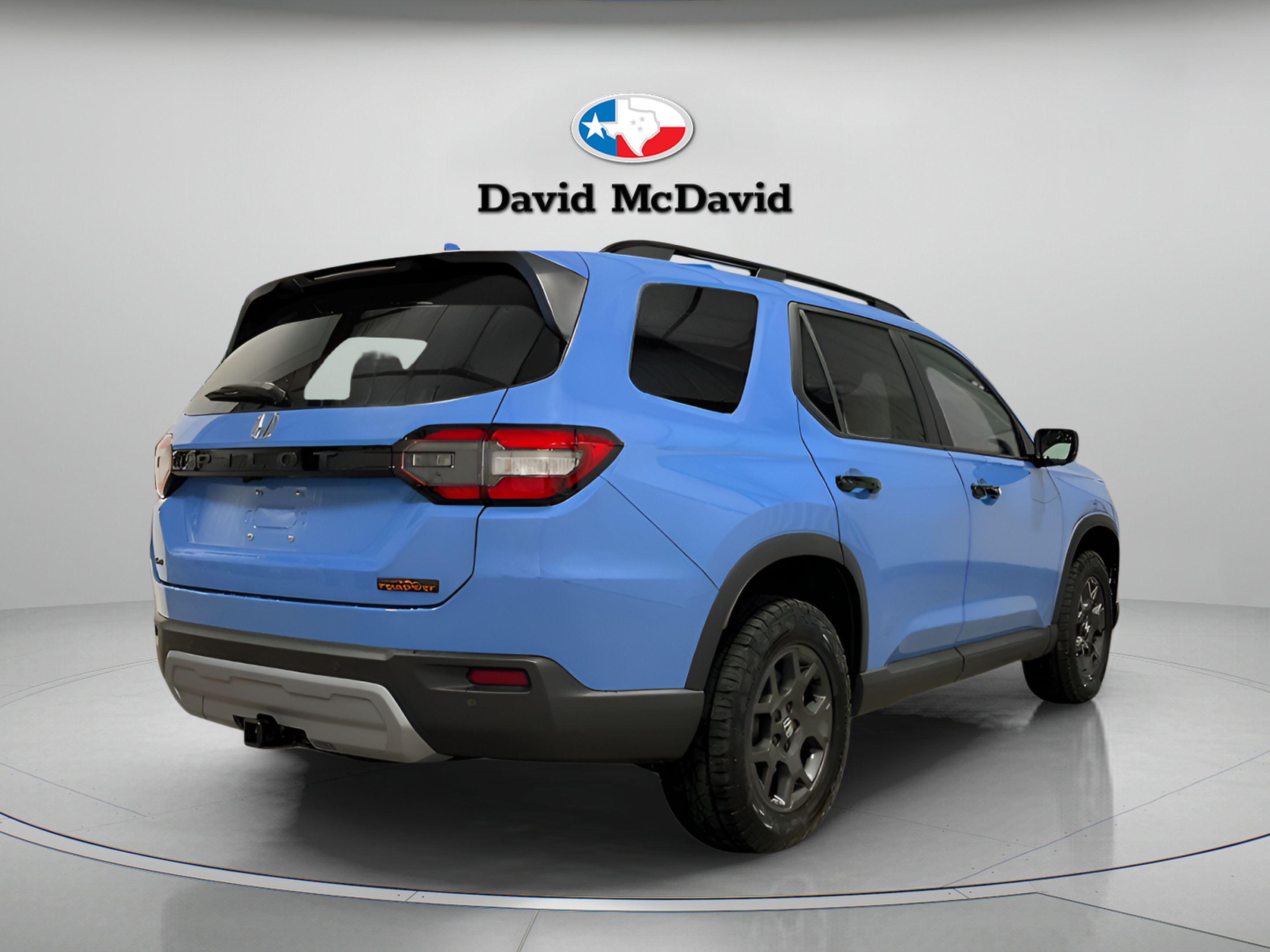 Used 2025 Honda Pilot TrailSport image 6