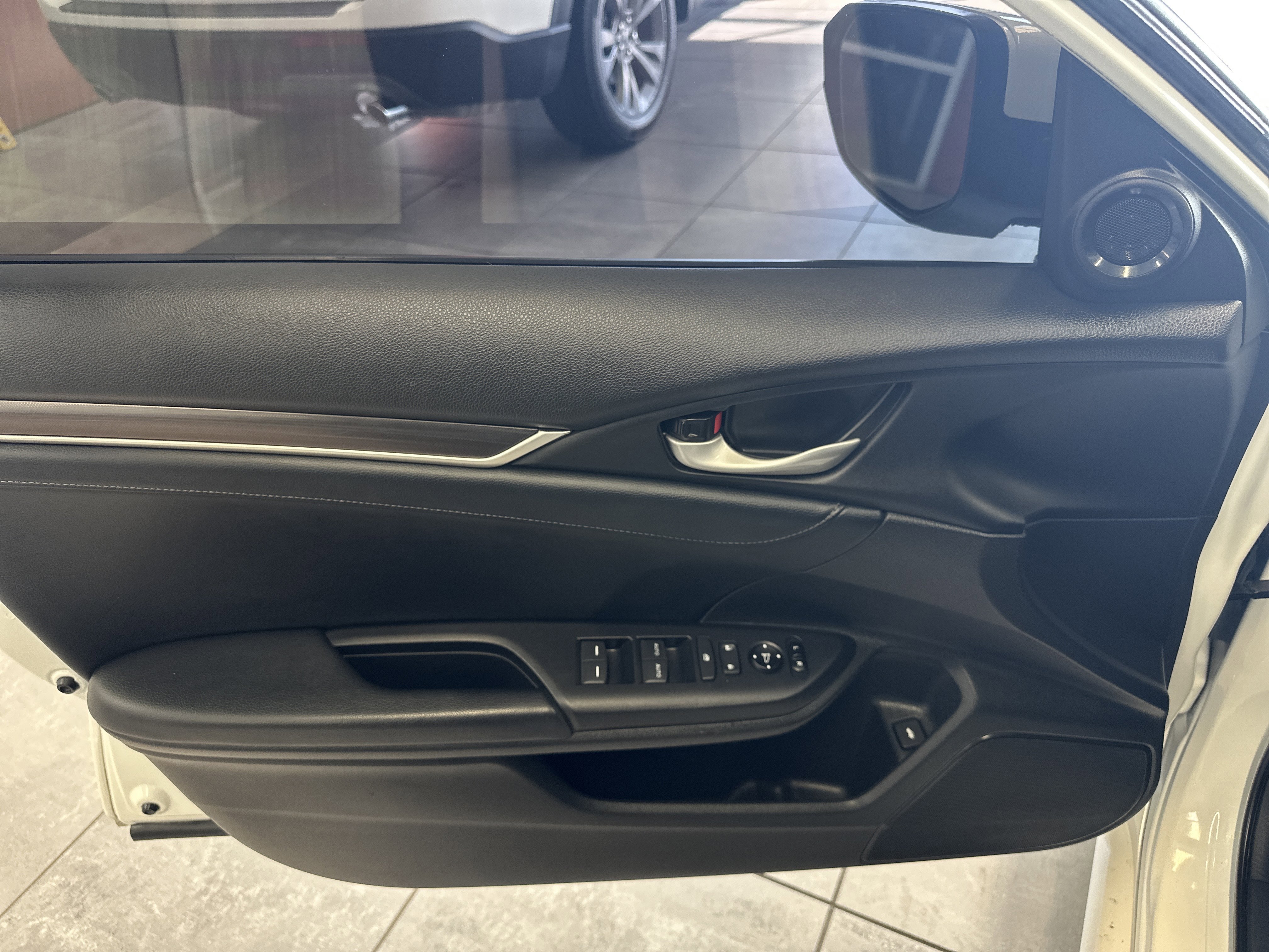 Used 2021 Honda Civic EX-L image 19