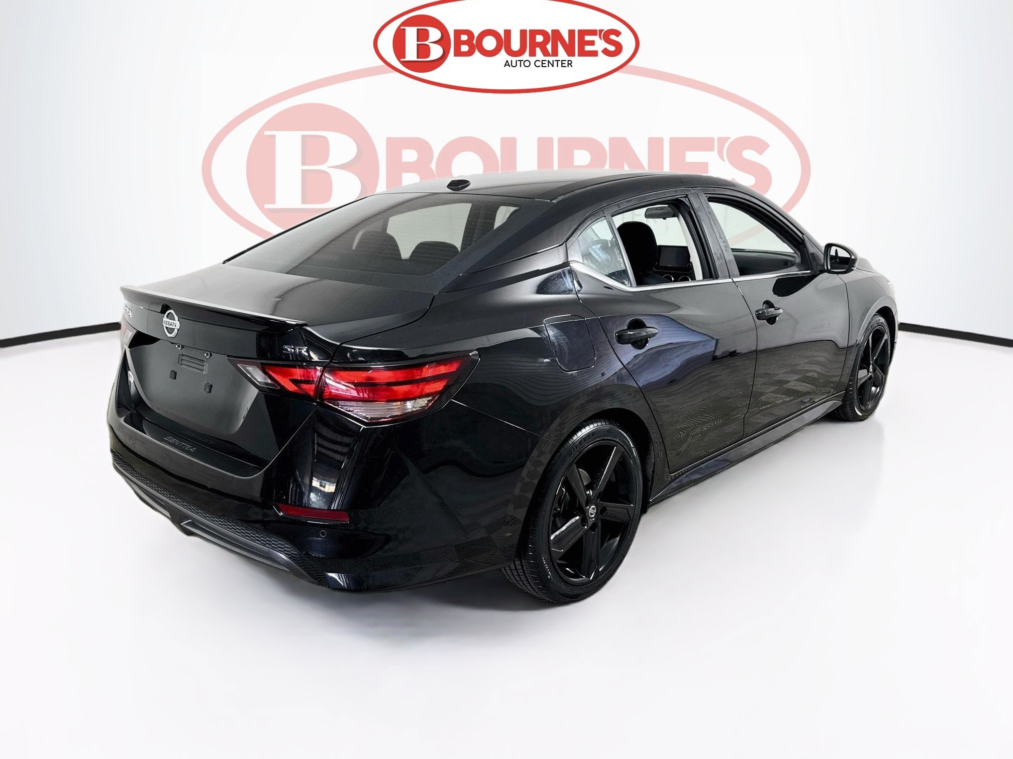 Used 2022 Nissan Sentra SR w/ Trunk Package FWD image 9