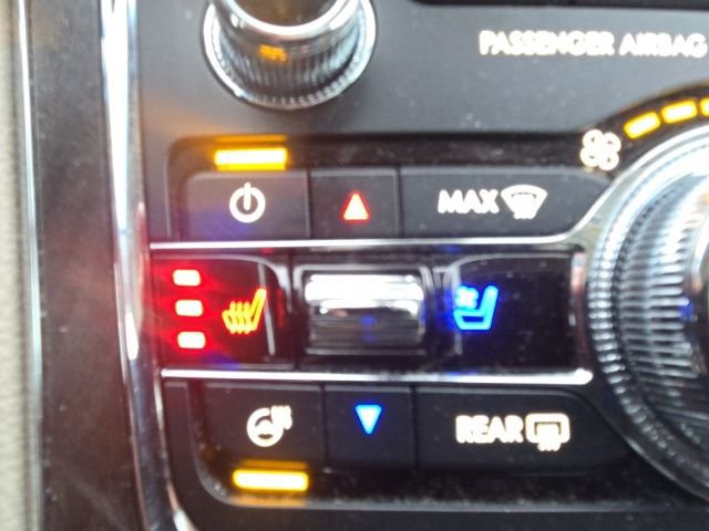 Used 2020 Lincoln Continental Reserve image 32