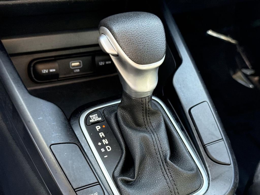 Used 2024 Kia Soul LX w/ Option Group 015 image 14