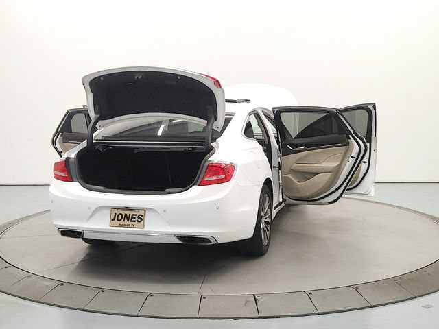 Used 2018 Buick LaCrosse Essence w/ Sun and Shade Package FWD image 15