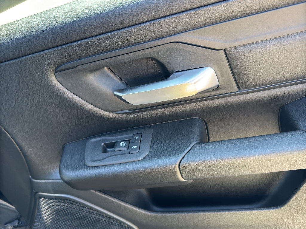 New 2026 RAM 1500 Express AWD/4WD image 15