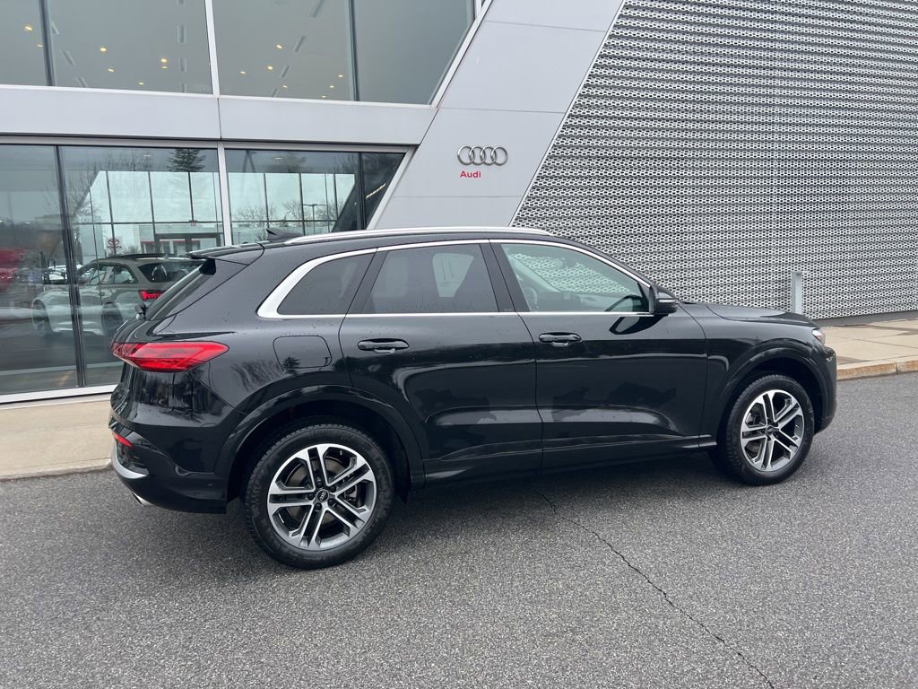 Certified 2025 Audi Q5 Premium Plus w/ Premium Plus image 17