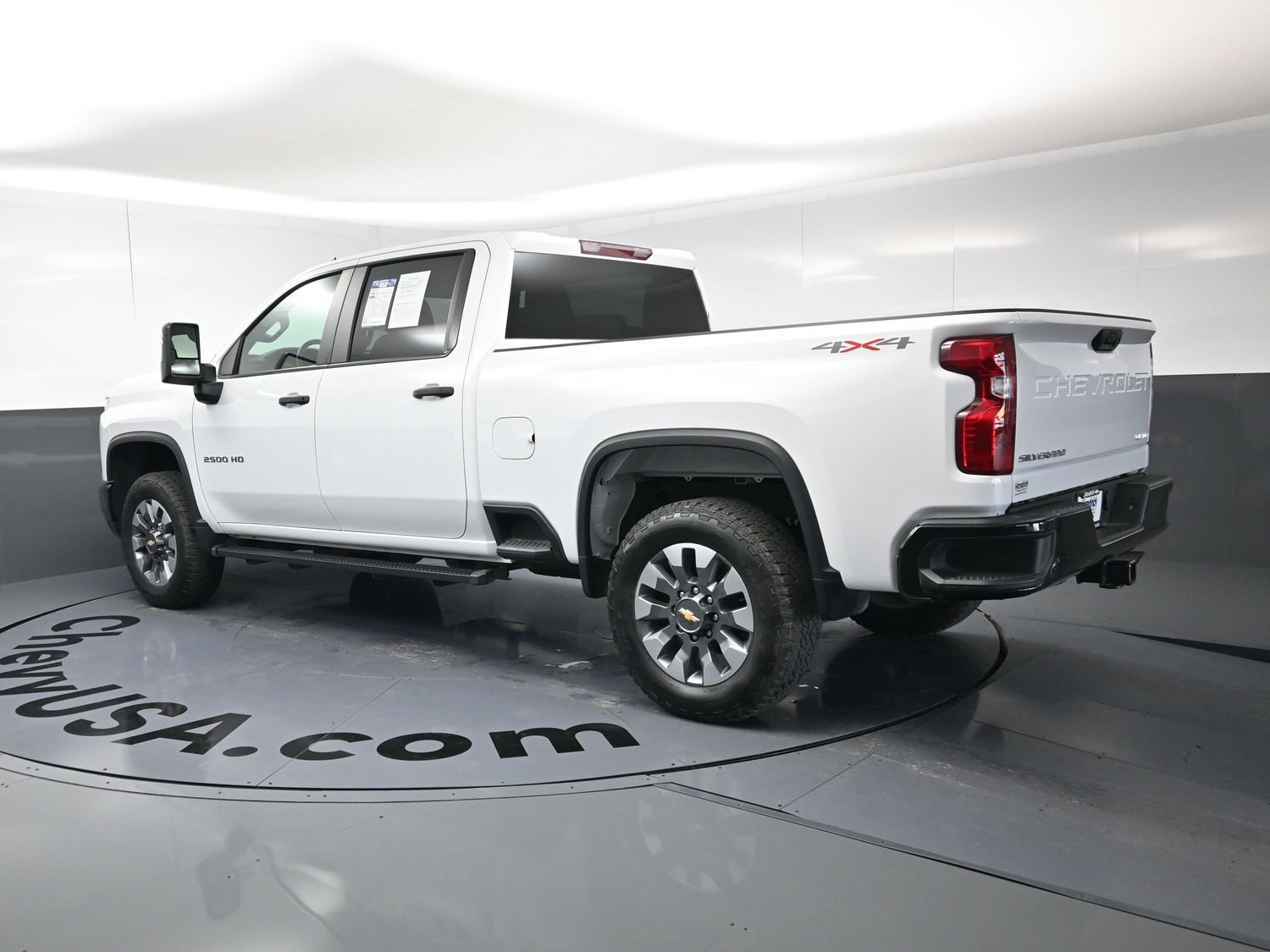 Used 2024 Chevrolet Silverado 2500 Custom w/ Custom Convenience Package AWD/4WD image 7
