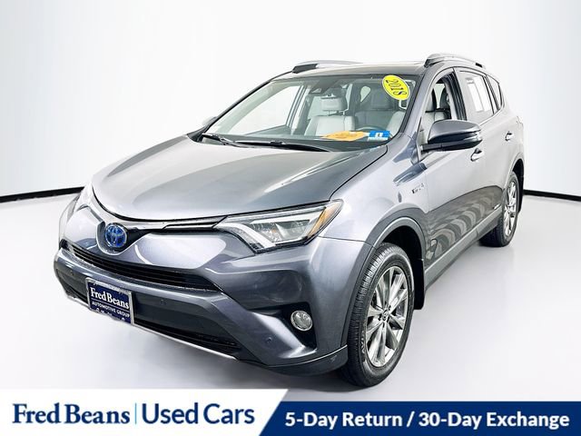Used 2018 Toyota RAV4 Limited w/ Carpet Mat Package AWD/4WD image 3