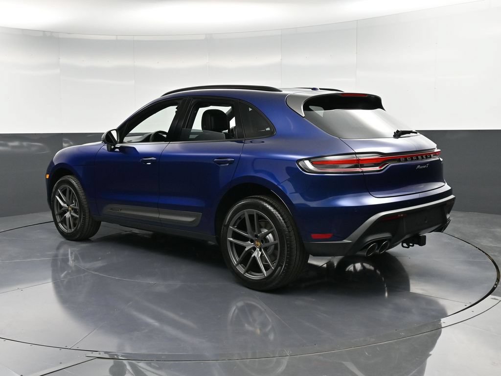 Certified 2026 Porsche Macan AWD/4WD image 3