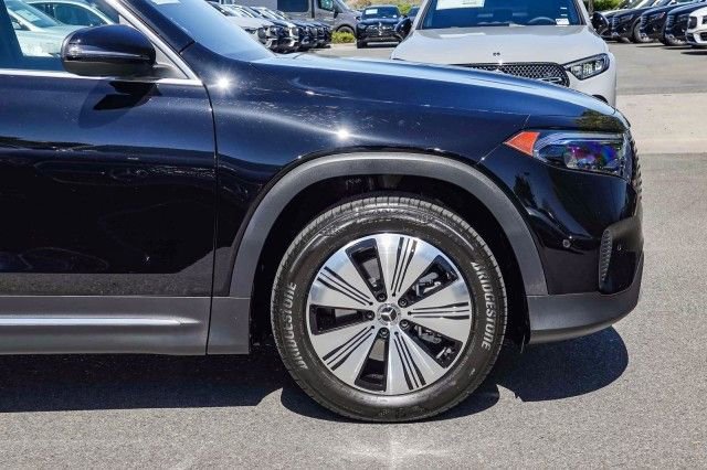 Used 2024 Mercedes-Benz EQB 300 4MATIC image 9