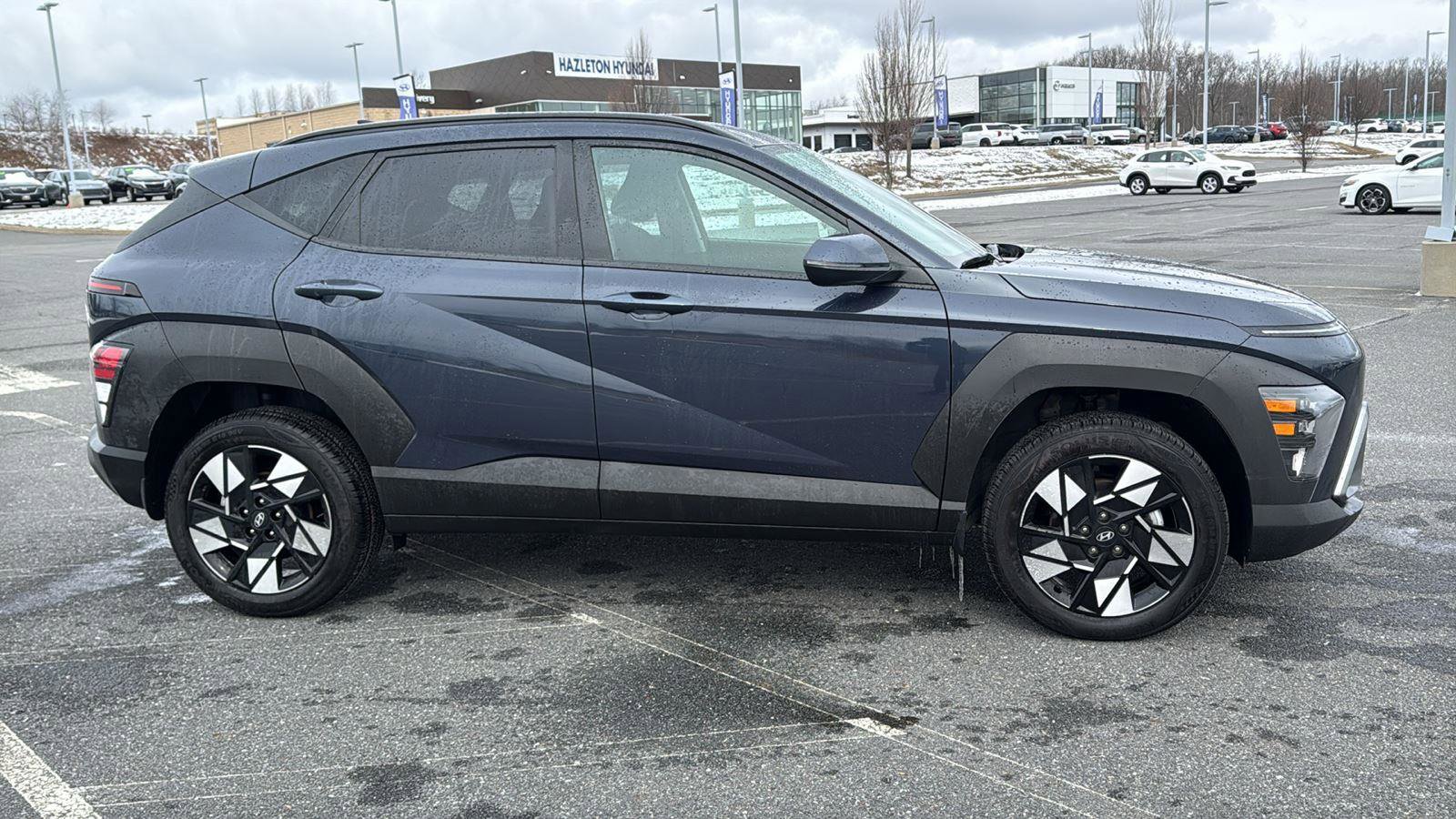 Certified 2025 Hyundai Kona SEL image 3
