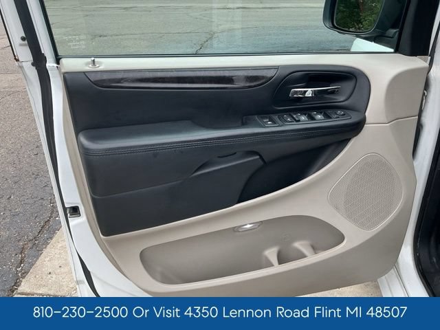 Used 2014 Dodge Grand Caravan SXT FWD image 13
