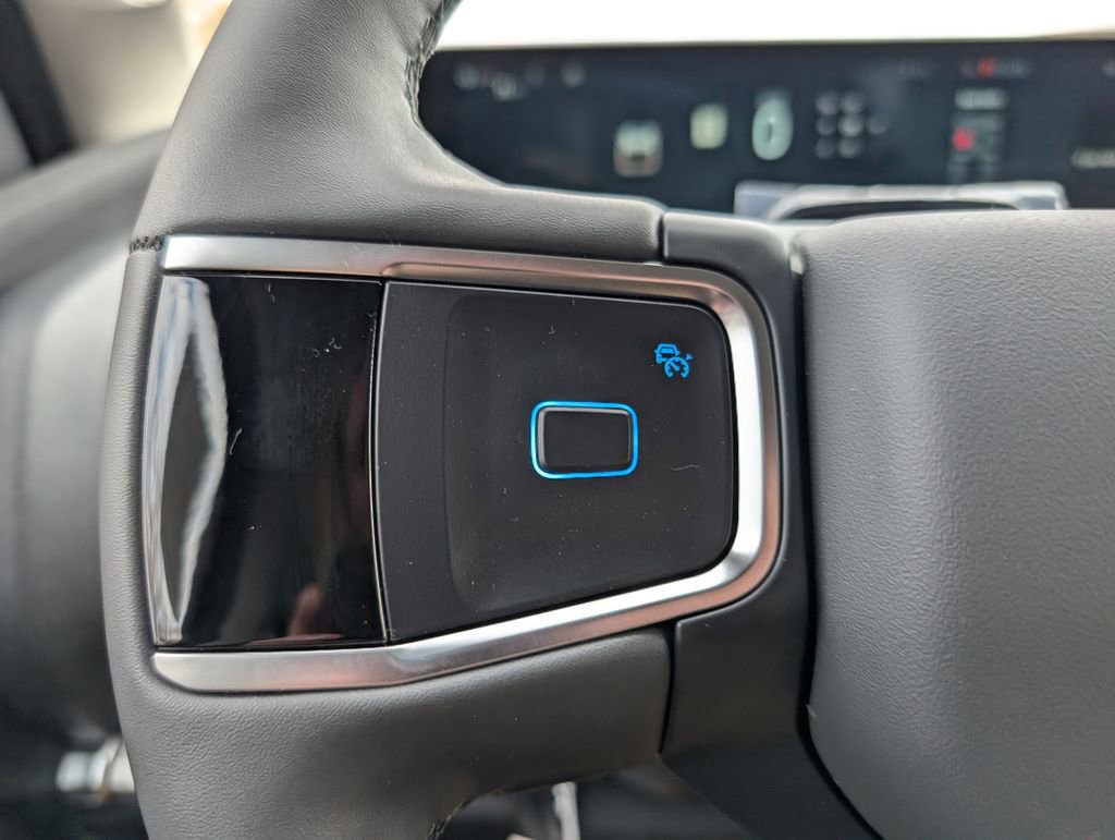 New 2025 Ford Expedition Active image 12