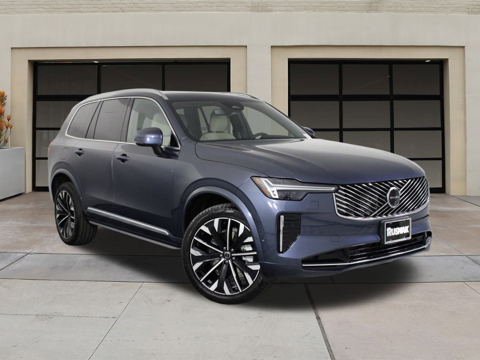 New 2026 Volvo XC90 B6 Plus w/ Protection Package Premier image 19