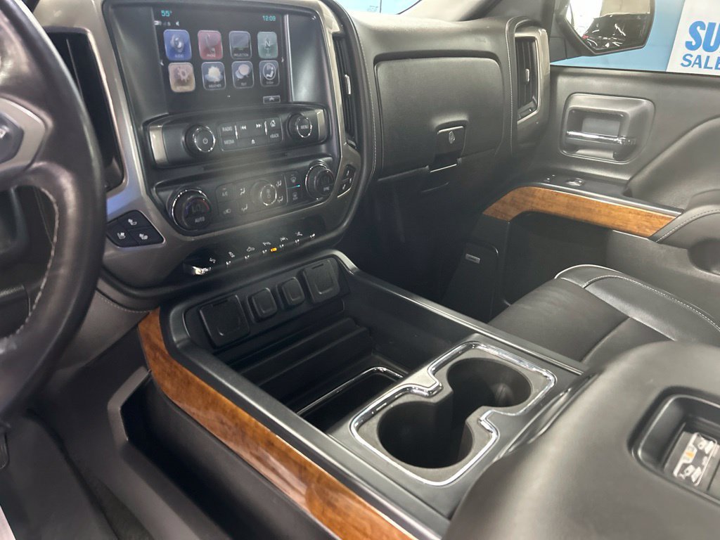 Used 2018 Chevrolet Silverado 1500 High Country AWD/4WD image 27