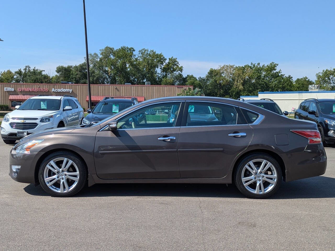 Used 2014 Nissan Altima 3.5 SL w/ Technology Package FWD image 10