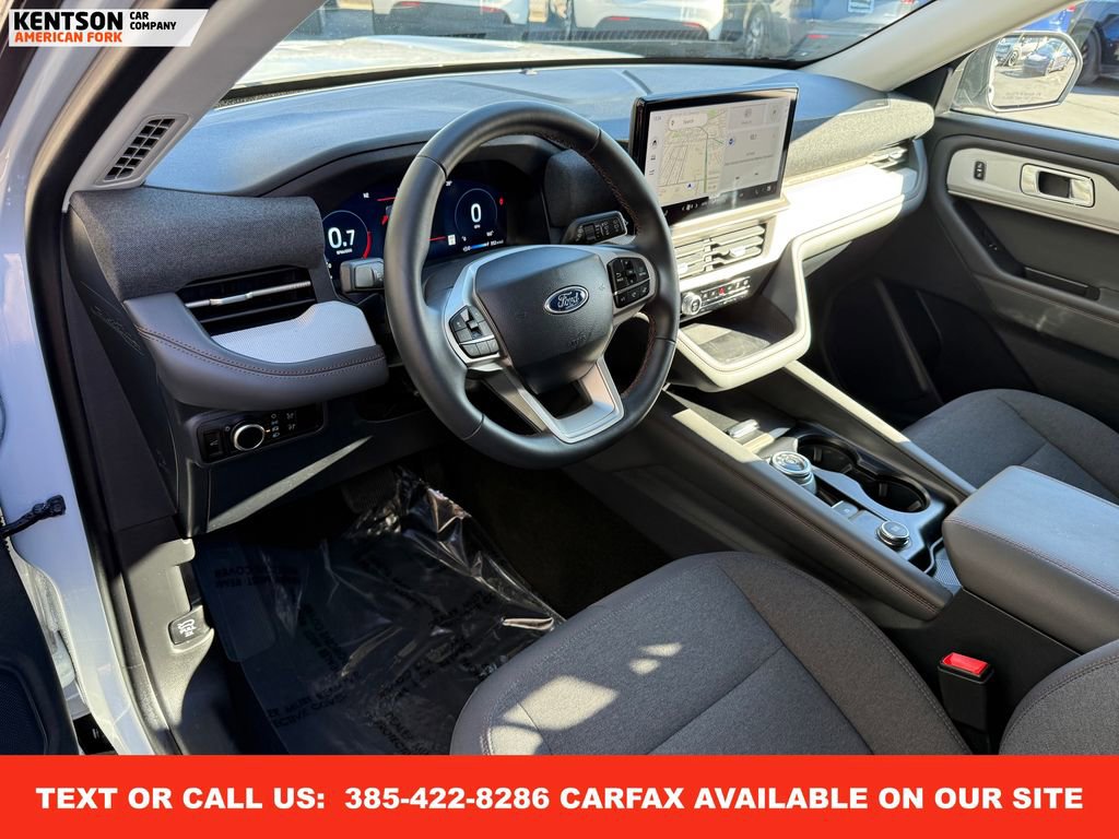Used 2025 Ford Explorer Active image 30