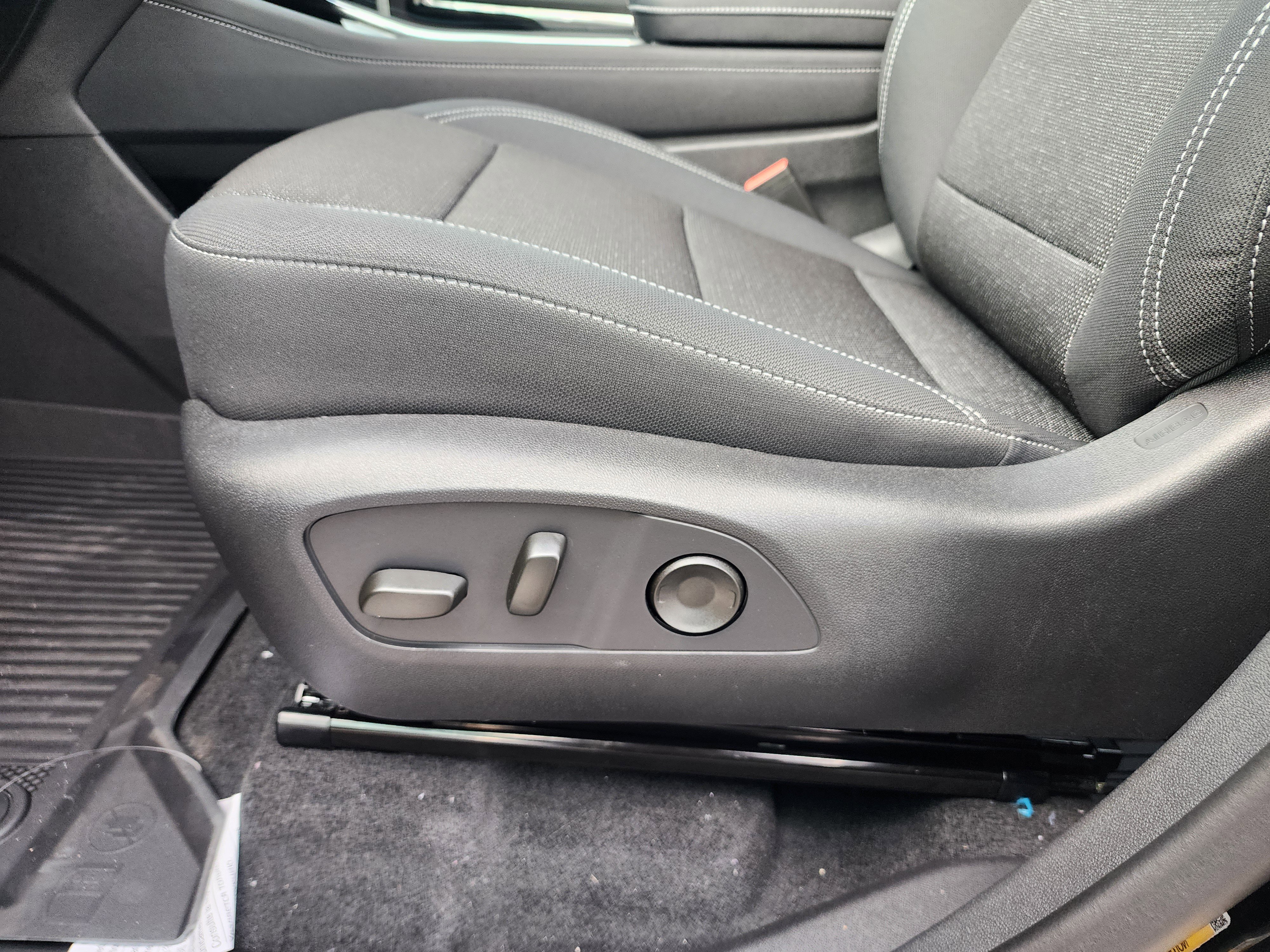 New 2026 Chevrolet Traverse LT image 26