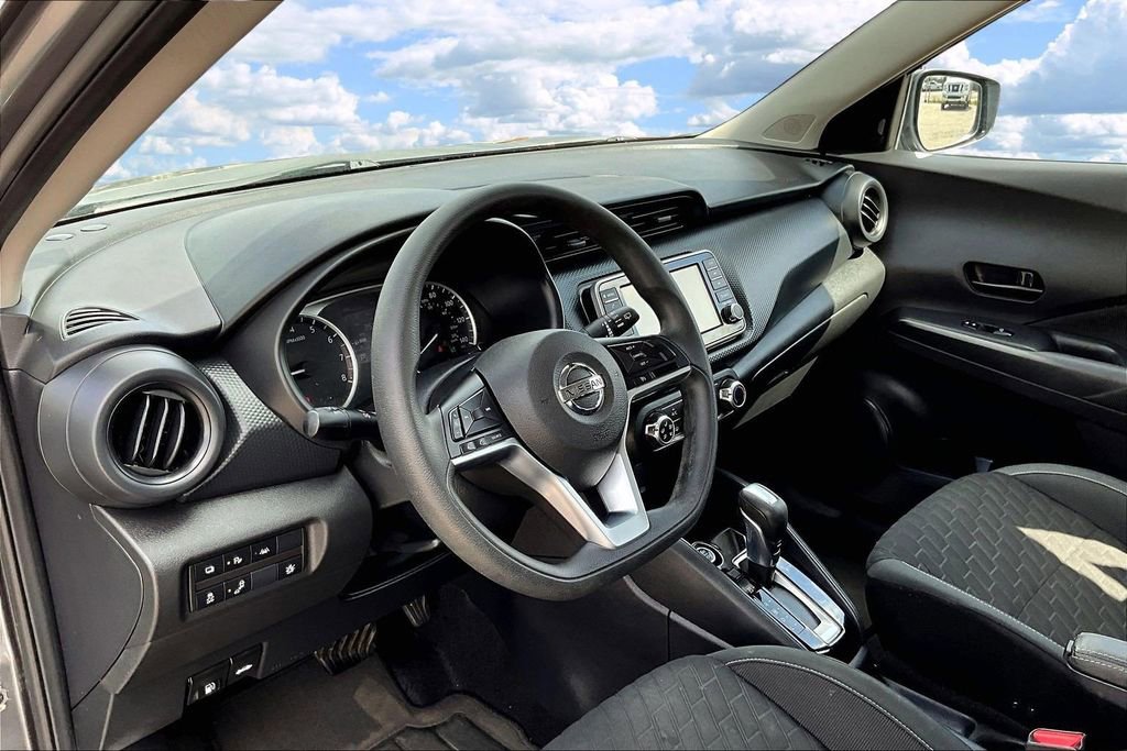 Used 2021 Nissan Kicks S image 19