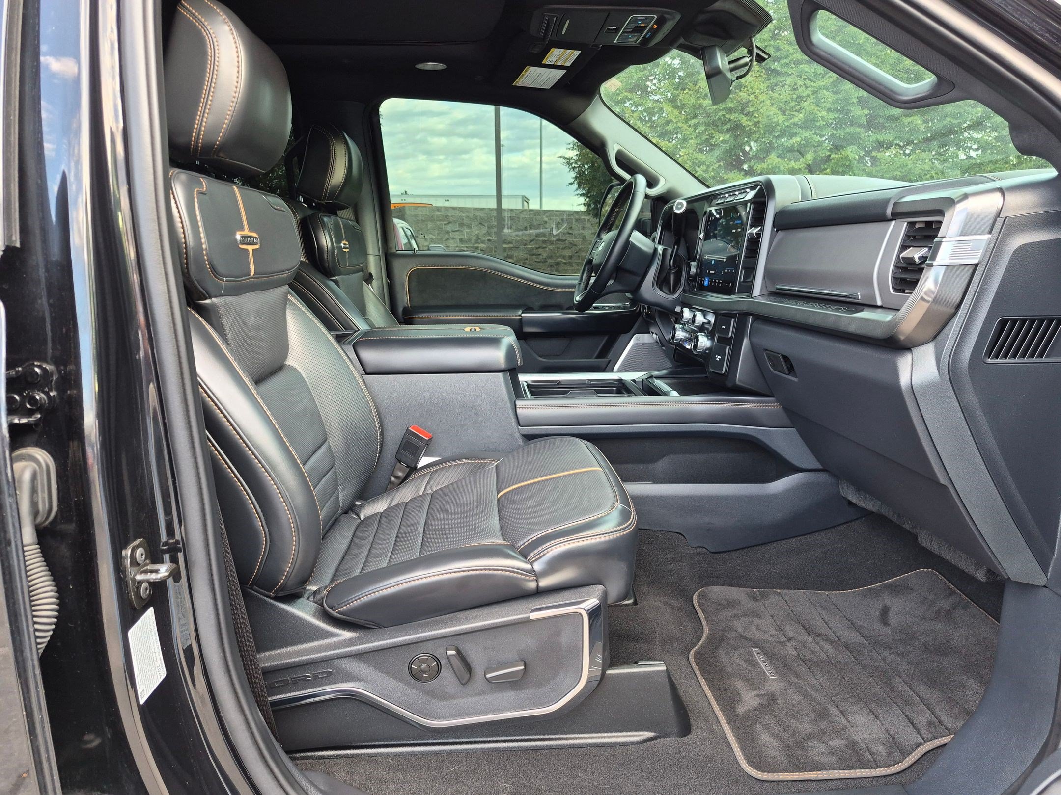 Used 2024 Ford F350 Platinum AWD/4WD image 35