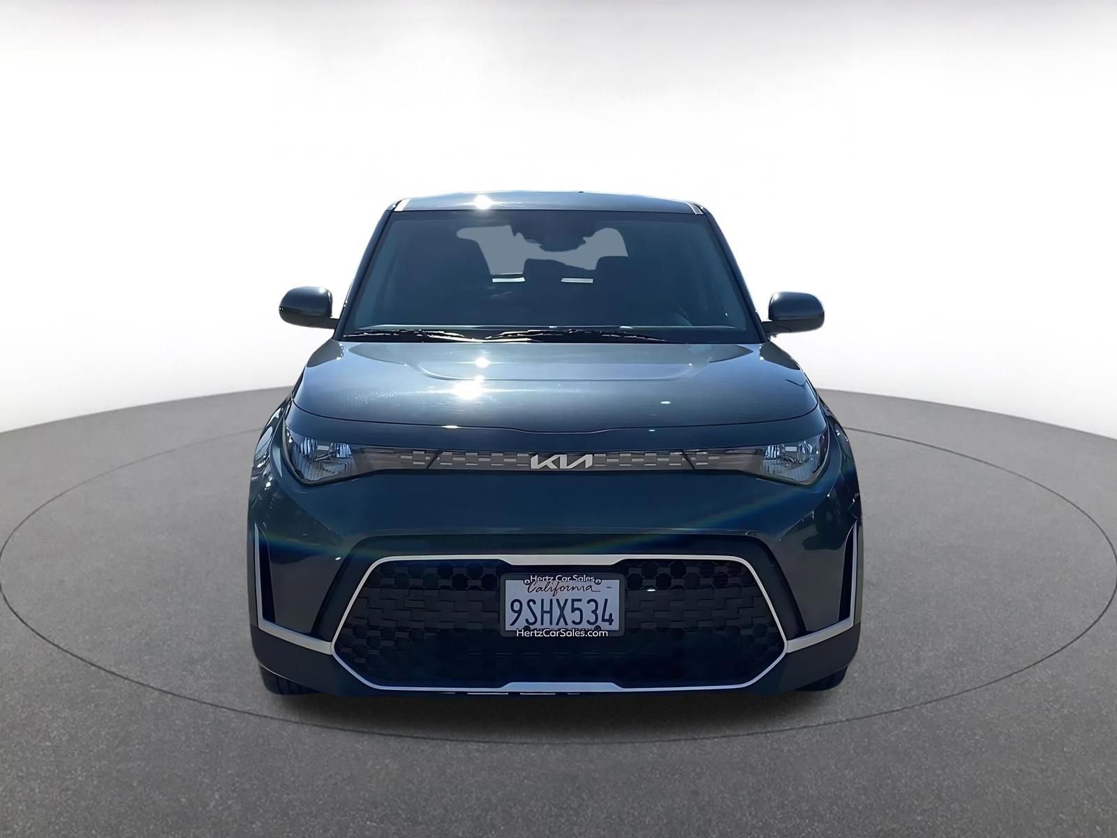 Used 2025 Kia Soul LX w/ LX Technology Package image 3