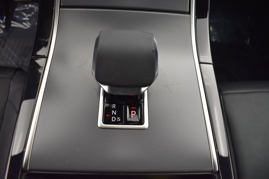 Used 2025 Land Rover Range Rover Velar Dynamic SE AWD/4WD image 11