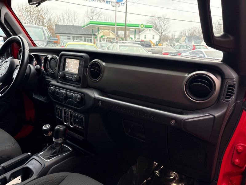 Used 2018 Jeep Wrangler Unlimited Sport S image 17