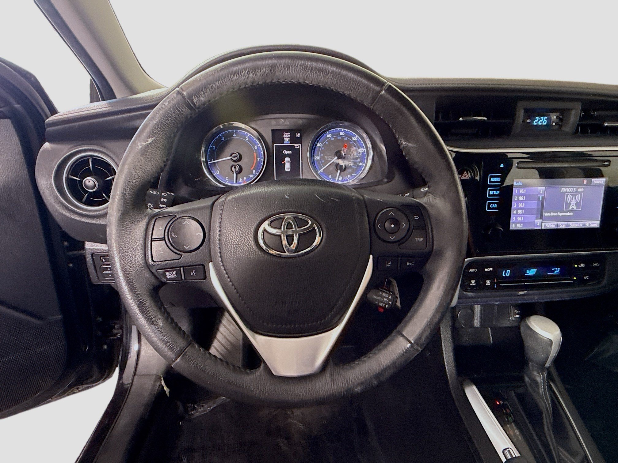 Used 2018 Toyota Corolla SE FWD image 13