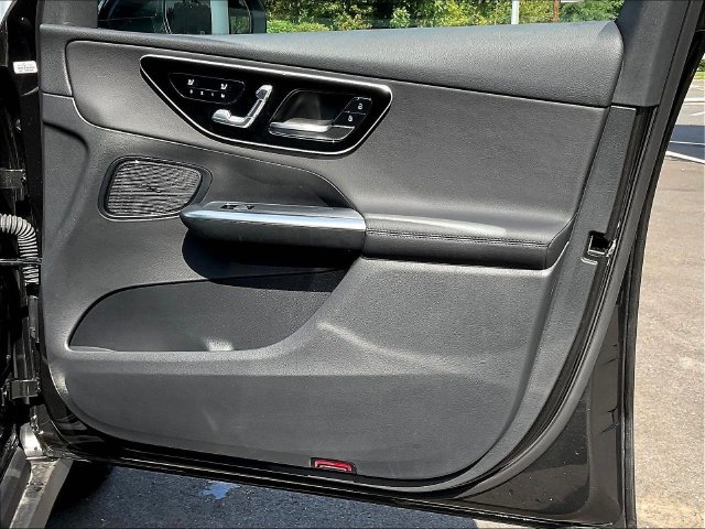Used 2026 Mercedes-Benz GLC 300 4MATIC image 30