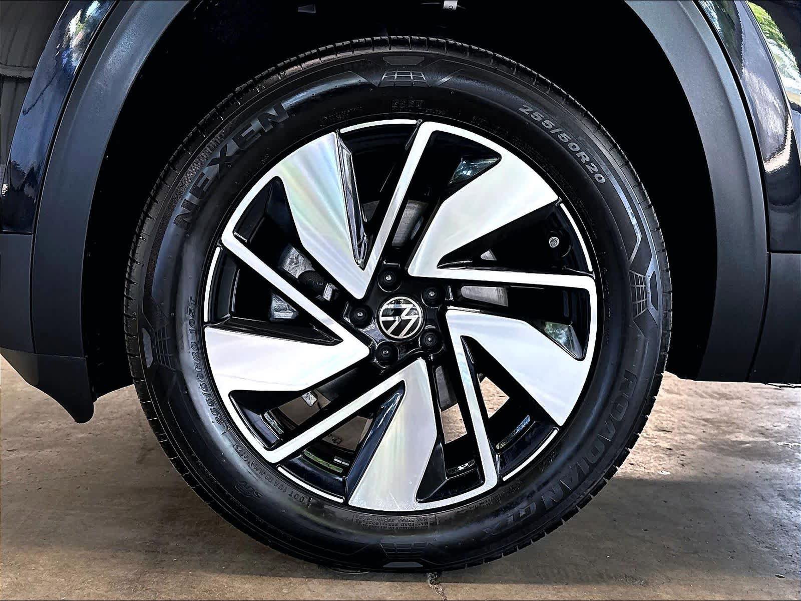 Certified 2026 Volkswagen Atlas SE w/ Panoramic Sunroof Package FWD image 37