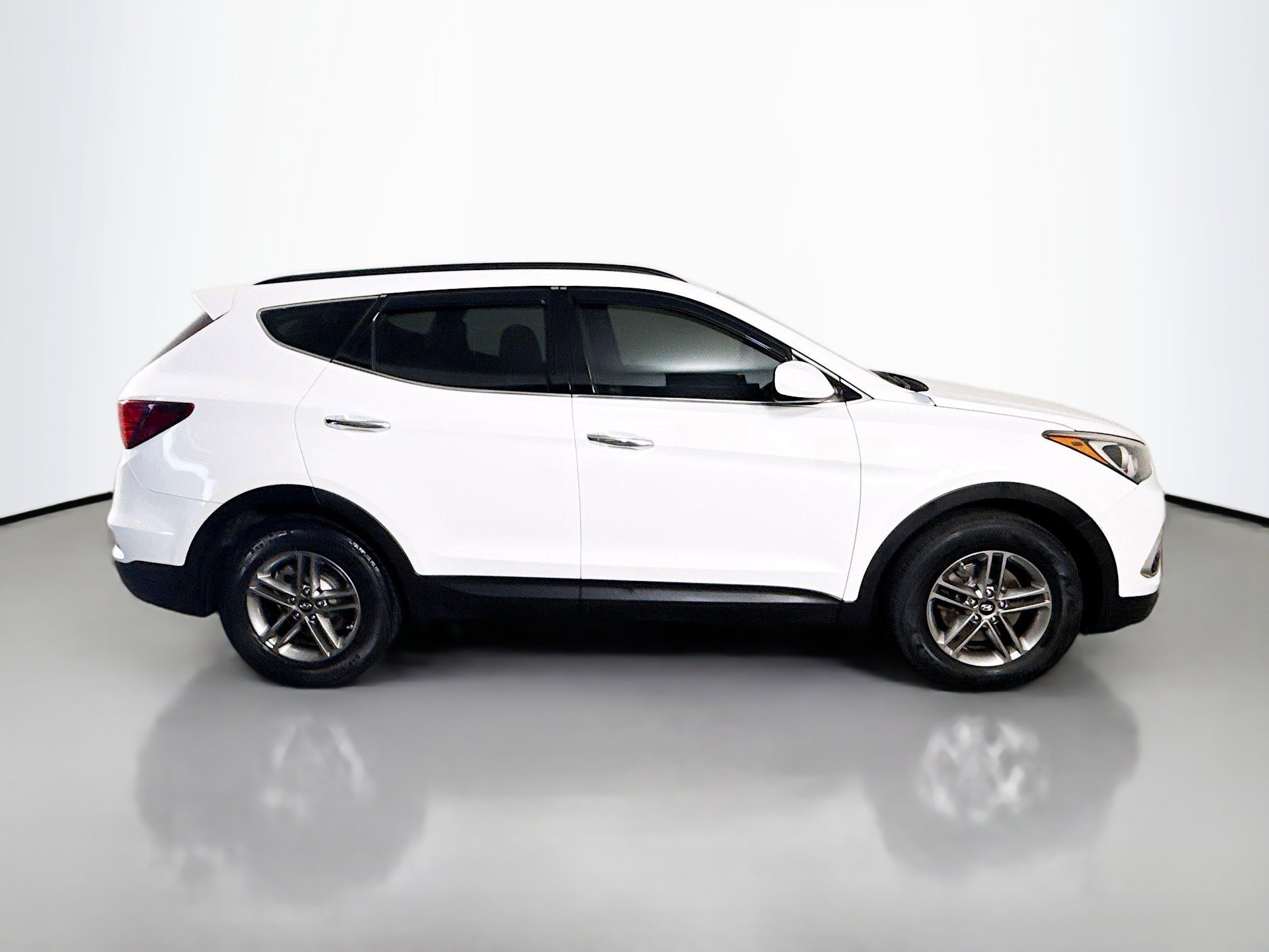 Used 2017 Hyundai Santa Fe Sport image 11
